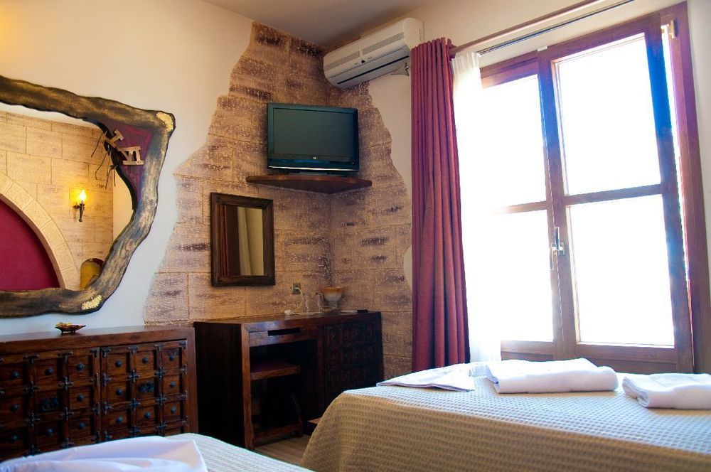 Castelo Boutique Hotel Panteli Bagian luar foto