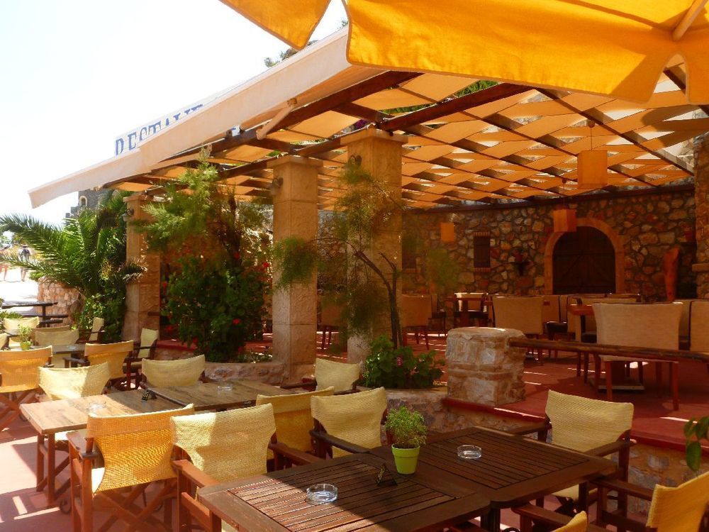 Castelo Boutique Hotel Panteli Bagian luar foto